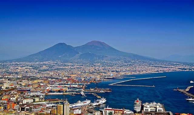 Вид на Неаполь пазл онлайн