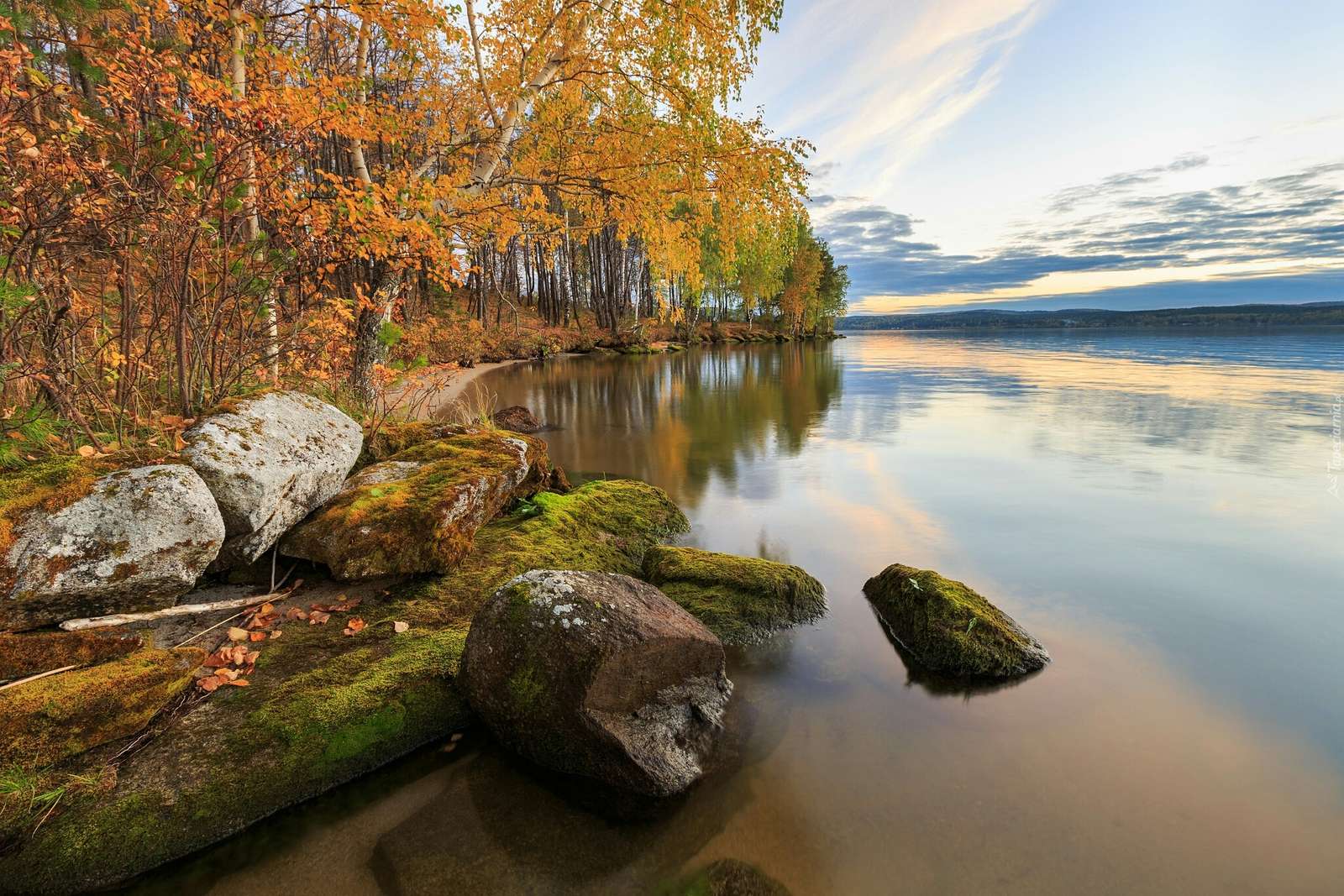 Tavatuy-tó az Urálban online puzzle