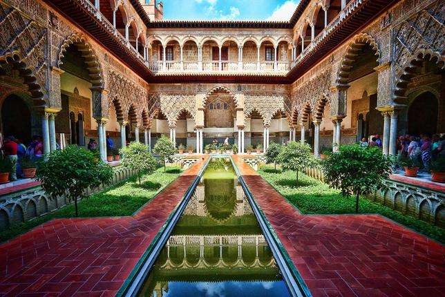 Palast in Sevilla. Online-Puzzle