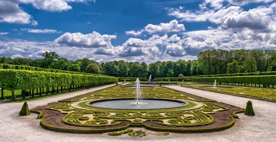 Schlossgarten. Online-Puzzle