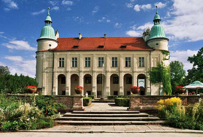 Slott i Baranów. pussel på nätet