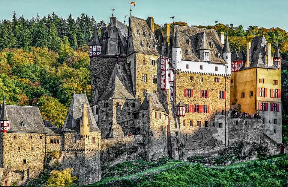 Замъкът Eltz, Wierschem, Германия онлайн пъзел