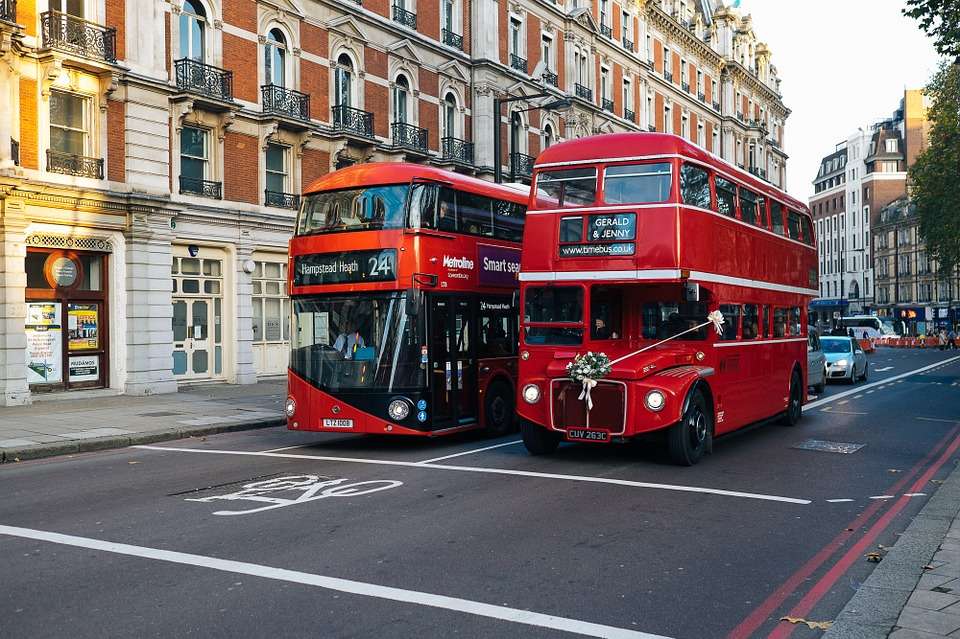 Londýnské autobusy. skládačky online