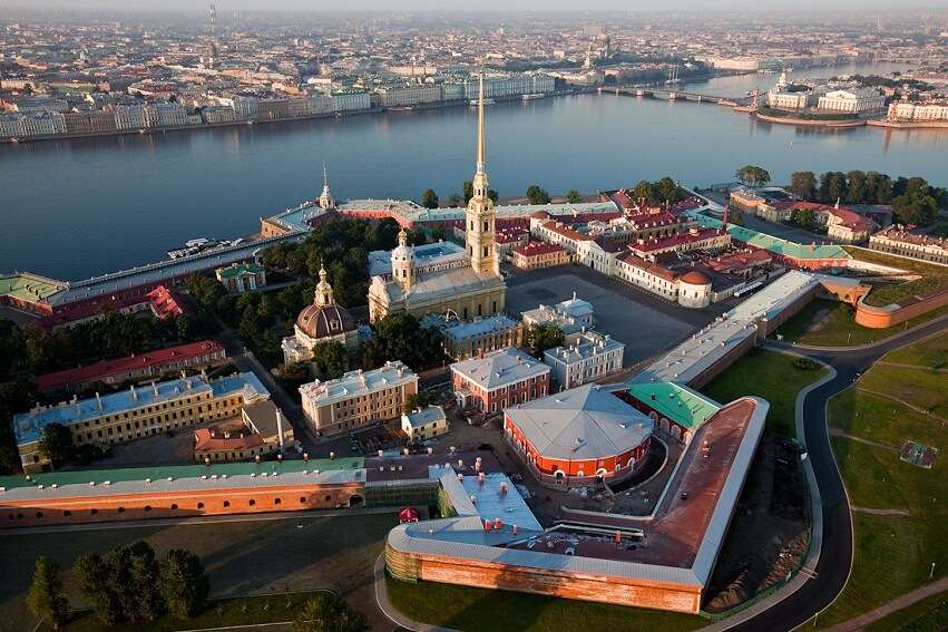 Санкт Петербург е красив град онлайн пъзел