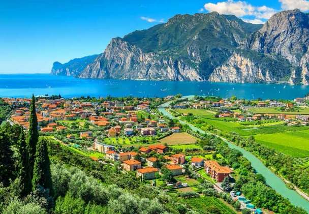 Italienskt landskap. pussel på nätet