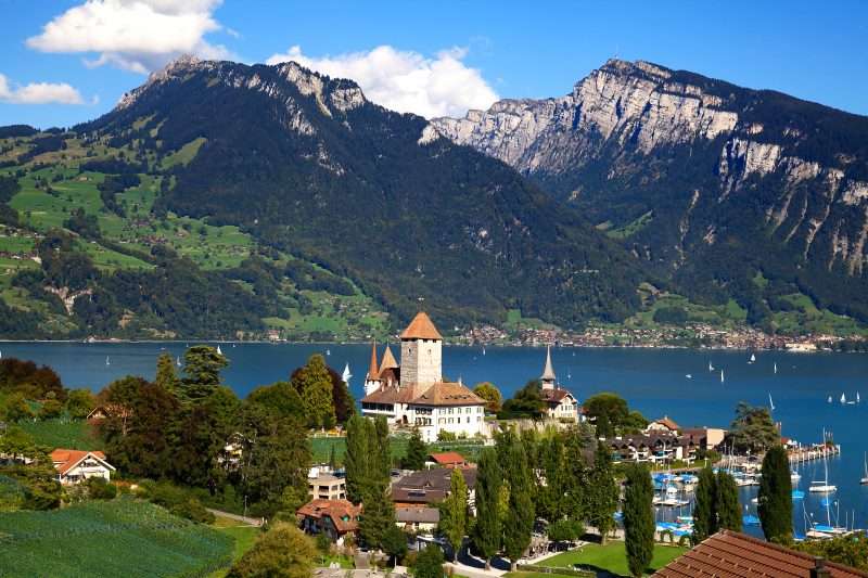 Spiez Jungfrau Castle. Puzzlespiel online