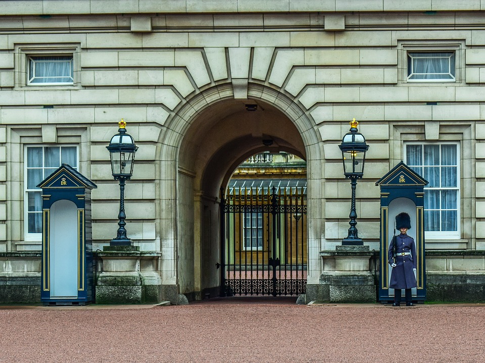 Brána Buckinghamského paláce online puzzle