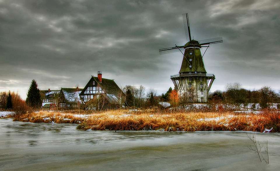 Windmill on a cloudy day. jigsaw puzzle online