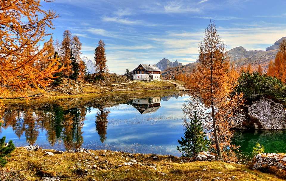 House in the mountains . jigsaw puzzle online