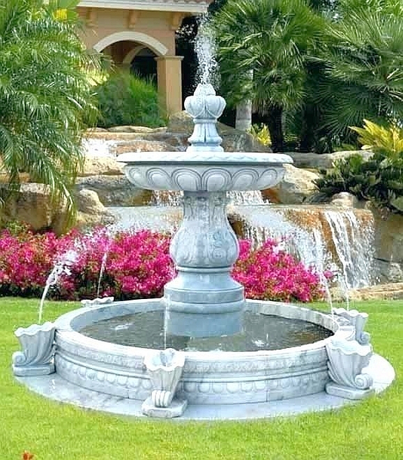 фонтан в саду пазл онлайн