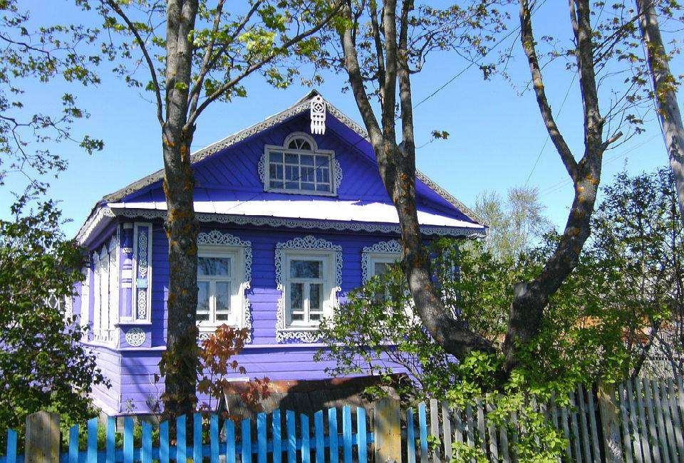 Das Haus ist ganz blau. Online-Puzzle