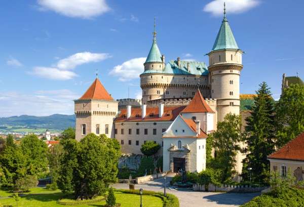 Bojnice Schloss in der Slowake Online-Puzzle