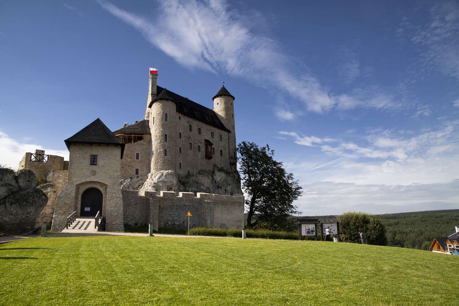 Castle in Bobolice jigsaw puzzle online
