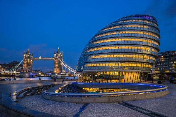 London's "Egg" jigsaw puzzle online