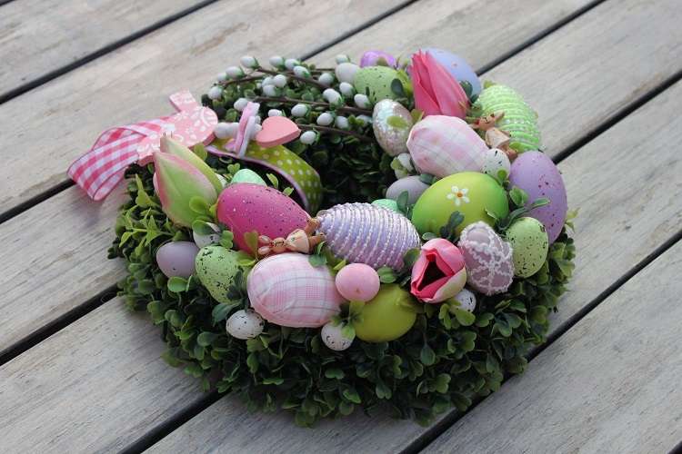 Easter wreath. jigsaw puzzle online