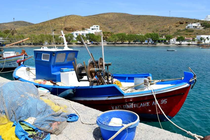 Риболовна лодка в Гърция онлайн пъзел
