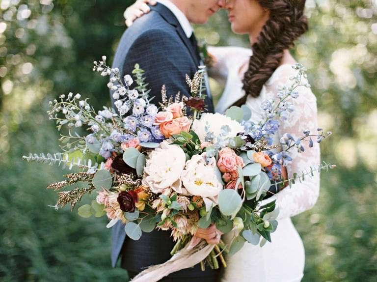 Сватбен букет в рустик, флорален стил онлайн пъзел