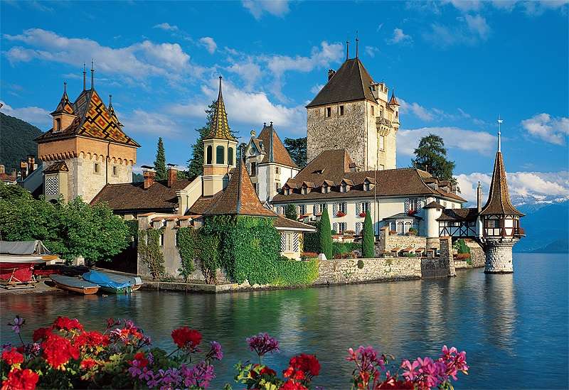 Castelul Oberhofen din Elveția jigsaw puzzle online