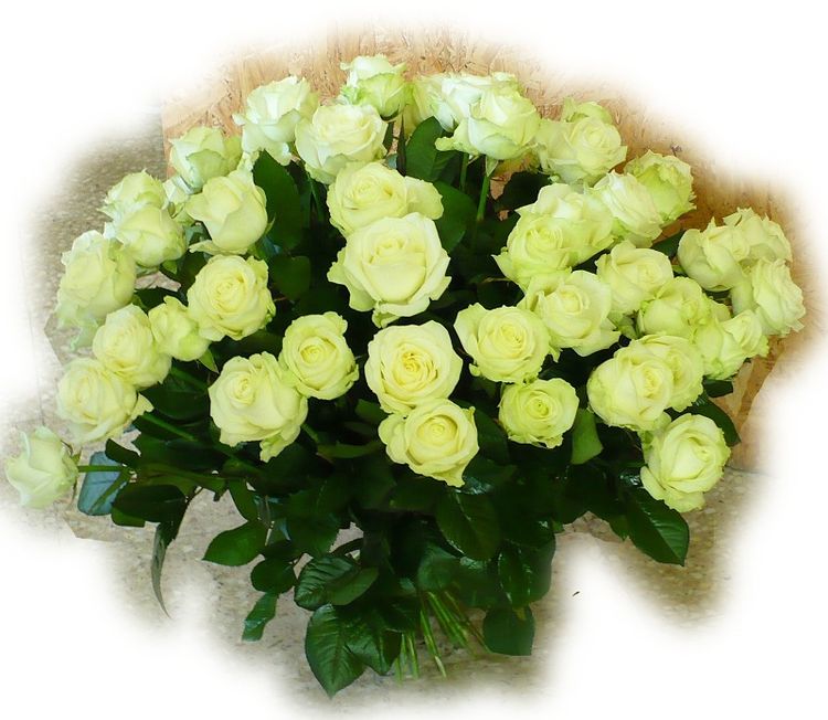 Букет от бели рози, бели рози онлайн пъзел