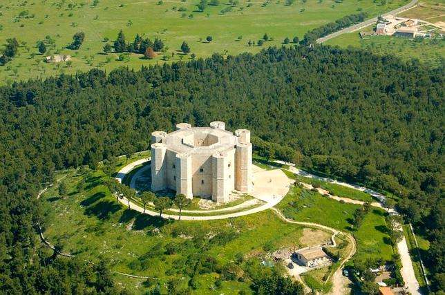 Castel del Monte rompecabezas en línea