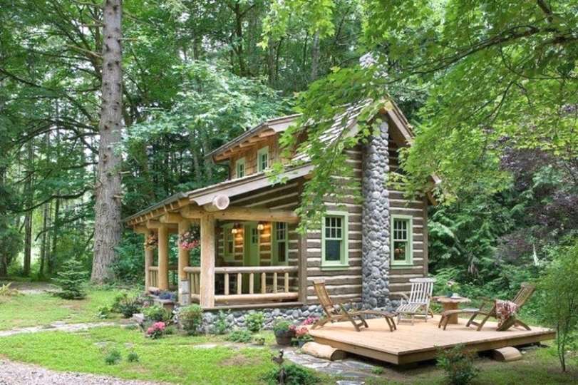 una casa nella foresta puzzle online