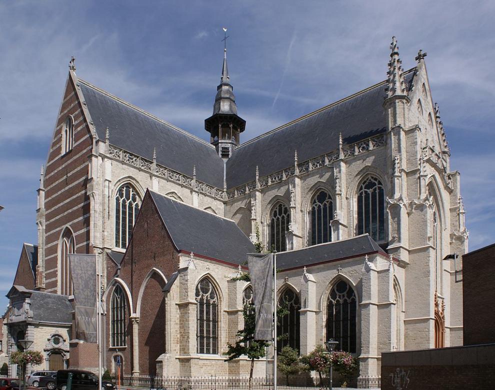 chiesa gotica in aalst puzzle online