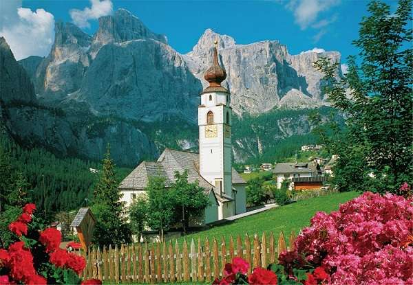 Eglise dans les Dolomites. puzzle en ligne