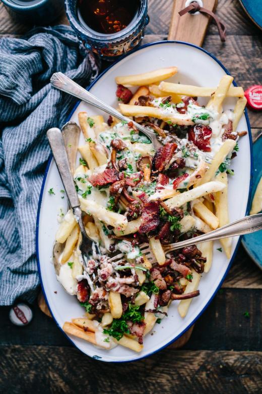 Interesting dish, fries with meat jigsaw puzzle online