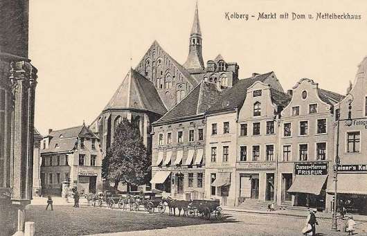 Piața pieței Kołobrzeg pe fotografie veche puzzle online