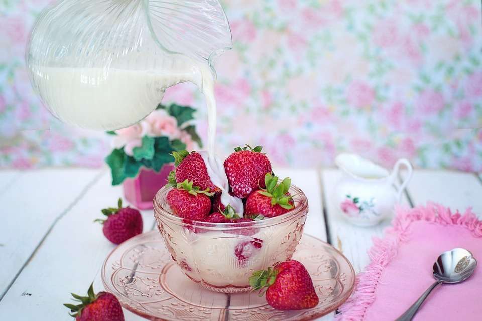 Φράουλες με κρέμα παζλ online