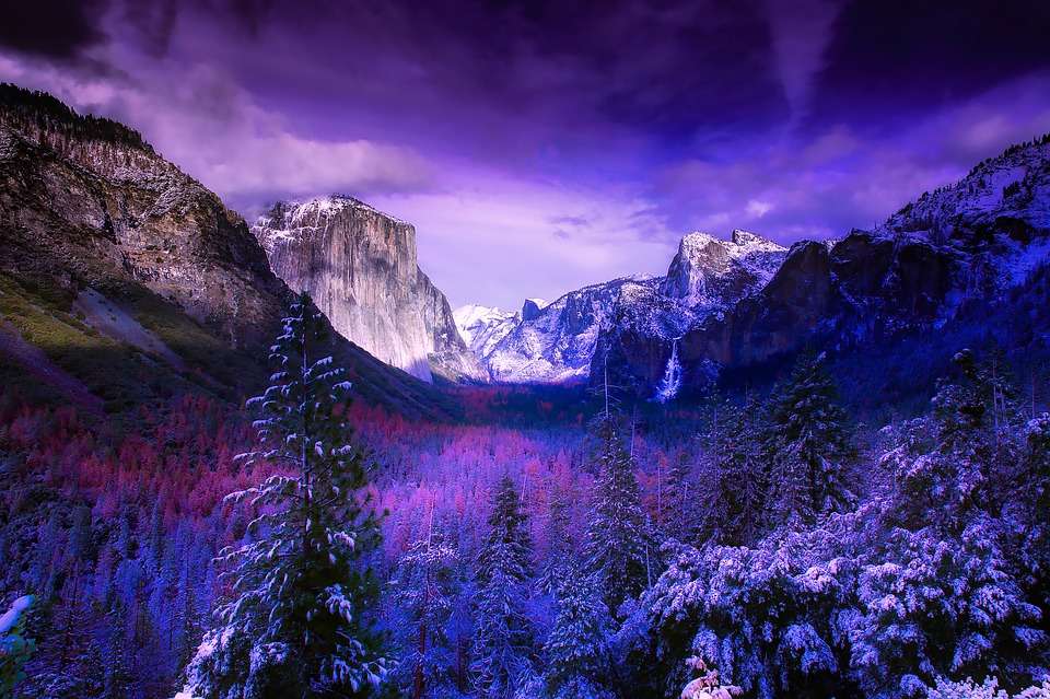 Mountains and forests jigsaw puzzle online