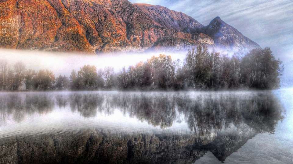 Nevoeiro no lago puzzle online