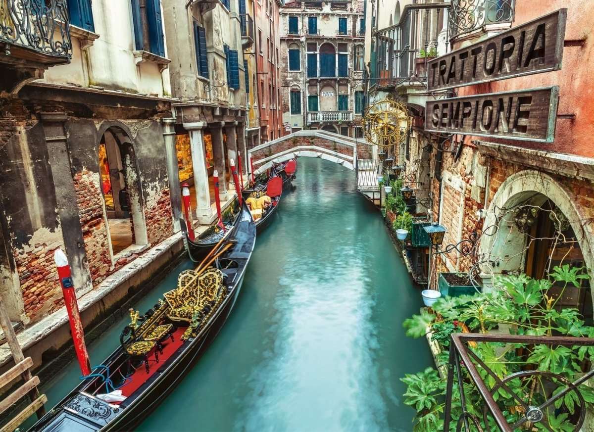 ベネチア運河。 オンラインパズル