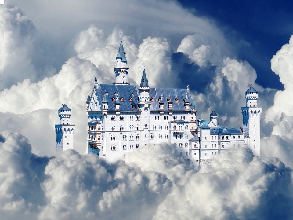 Замок в облаках онлайн-пазл