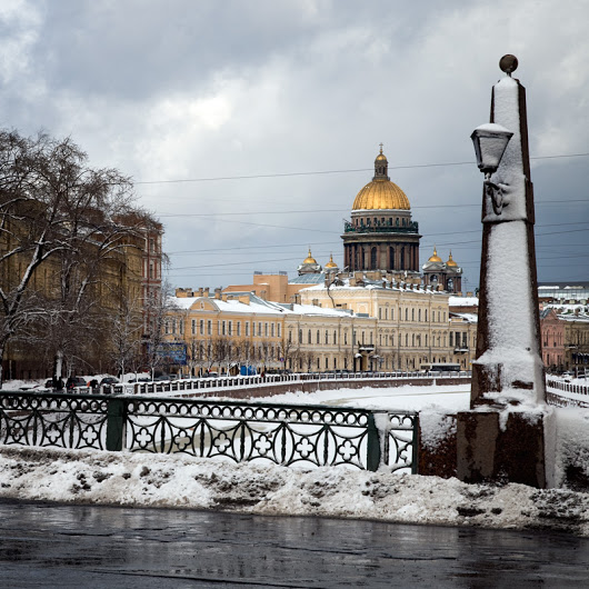 Kissing Bridge over de Neva online puzzel