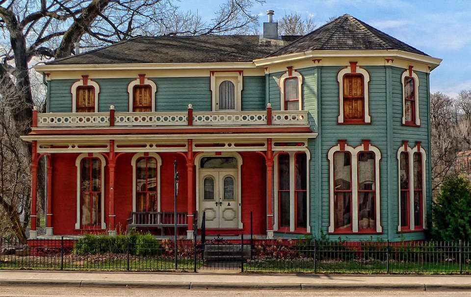 A nice house jigsaw puzzle online