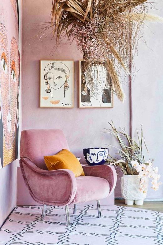 Een prachtige roze fauteuil legpuzzel online
