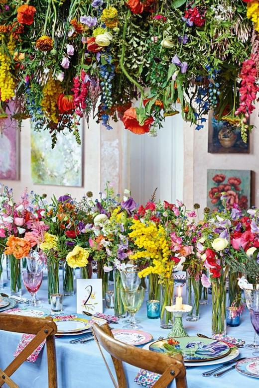 Květinové dekorace stolu online puzzle