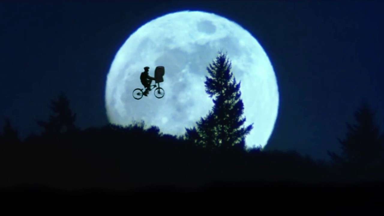 E.T. auf einem Fahrrad Puzzlespiel online
