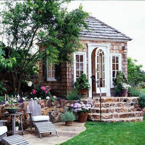 A small charming house jigsaw puzzle online