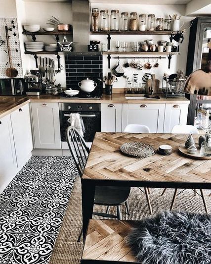 Black and white kitchen jigsaw puzzle online