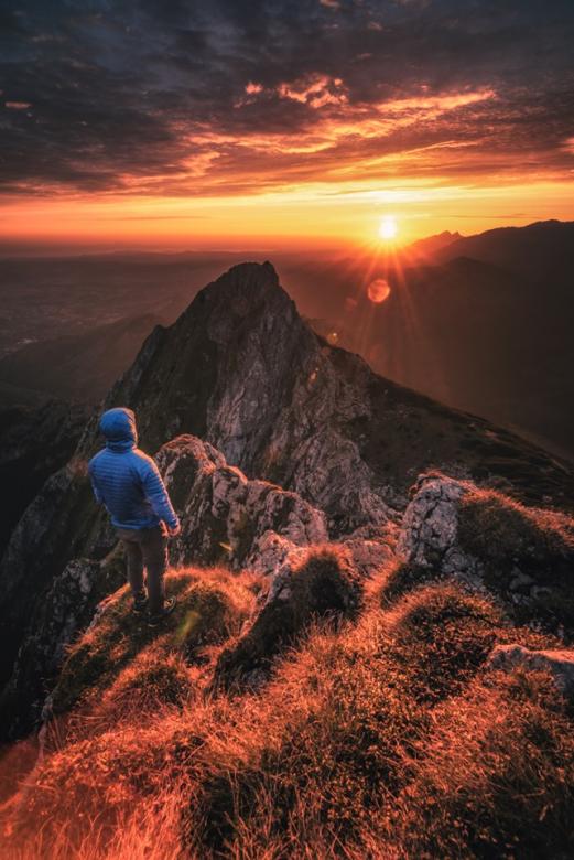 Sonnenaufgang auf Giewont Online-Puzzle