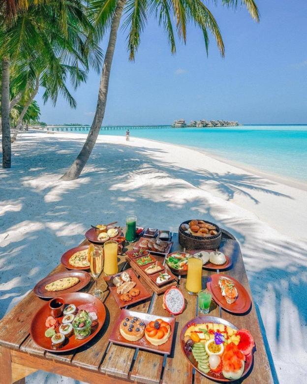 Café da manhã com uma excelente vista das Maldivas puzzle online