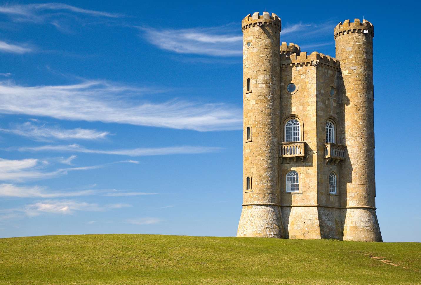 Drie torens kasteel legpuzzel online