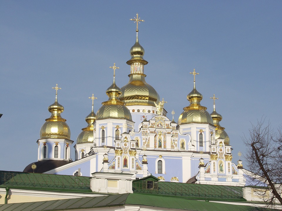 Iglesia ortodoxa en Kiev. rompecabezas en línea