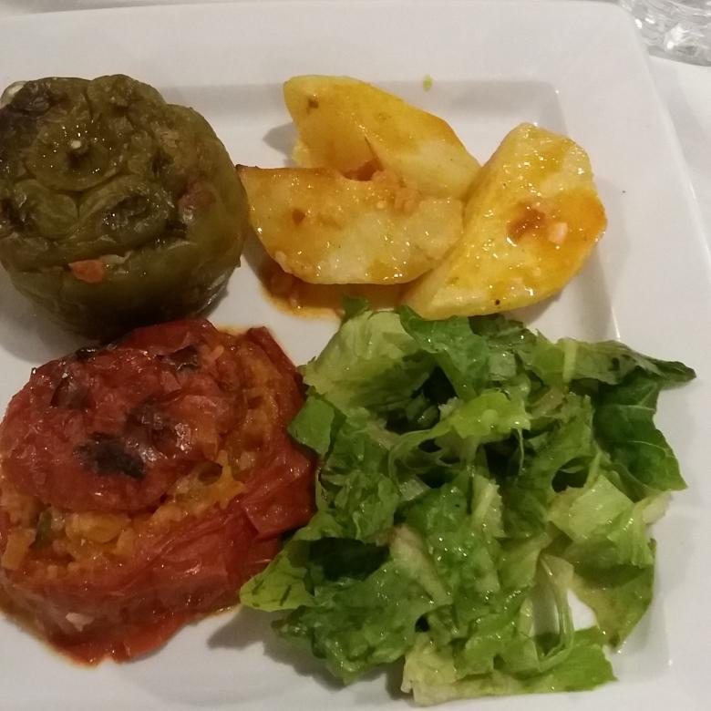vegetariánské jídlo na talíři skládačky online
