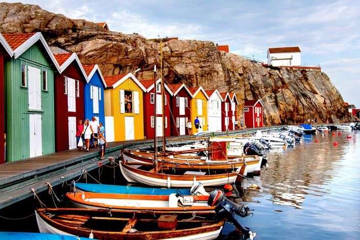 Kleurrijke hutten in Zweden legpuzzel online