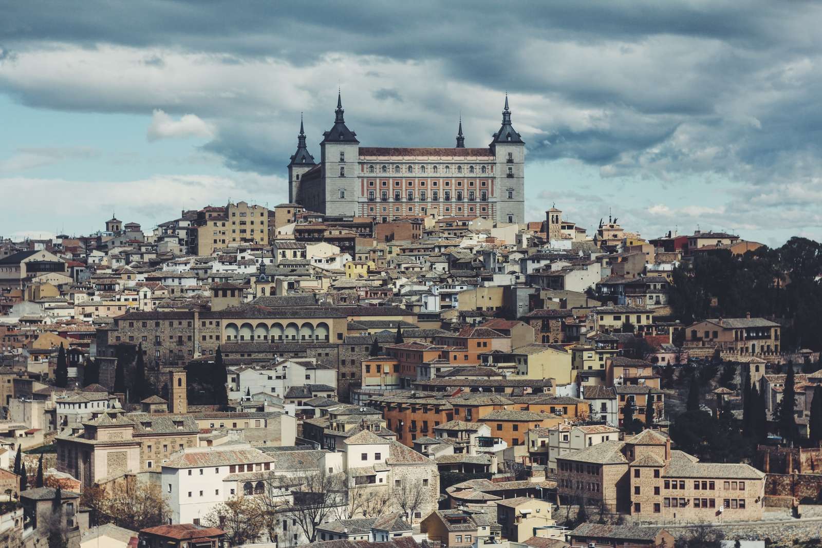 Clădiri în Spania puzzle online