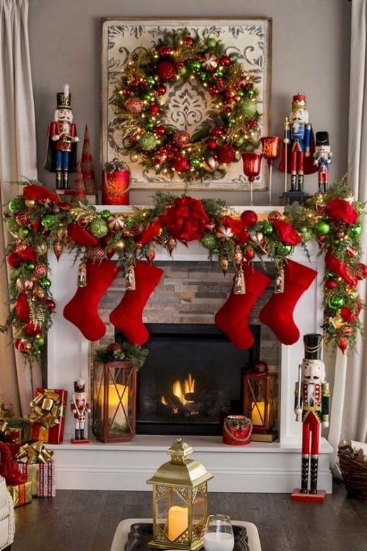 Christmas decorations jigsaw puzzle online