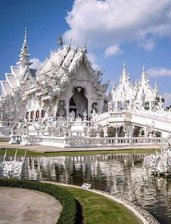 Grotte blanche en Thaïlande puzzle en ligne